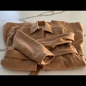 Camel colored Trenchcoat like winter coat